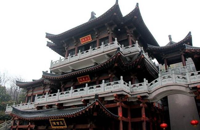 明時代の勅真人伝派の碑